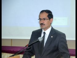 Din Kültürü Dersleri İlahiyat Fakültelerine Devredildi