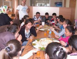 Gimder'den Sbs Öğrencilerine Maklube İkramı