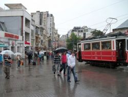 İSTANBUL'DA SAĞANAK YAĞMUR