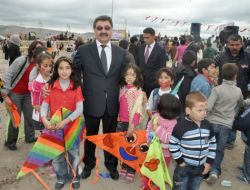 Gölbaşı Semaları Uçurtmalarla Renklendi