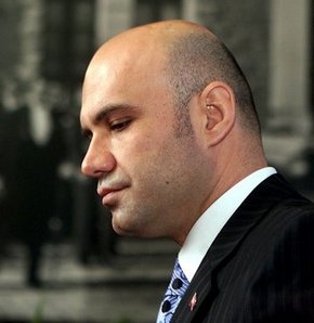 TURAN ÇÖMEZ İÇİN KIRMIZI BÜLTEN