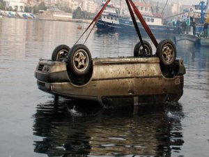 Tekirdağ'da otomobil denize düştü