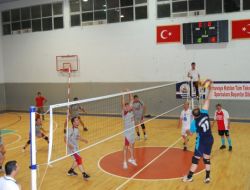 Voleybol Turnuvası Şampiyonu Kadirli Oldu