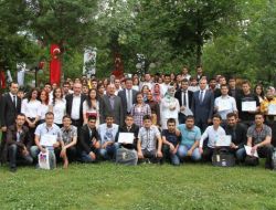 Gönüllü Öğretmenler 800 Öğrenciyi Üniversiteli Yaptı