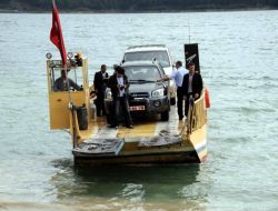 25 Yıldır Tekne İle Ulaşım Sağlayan Köylüler Seslerini Duyurdu