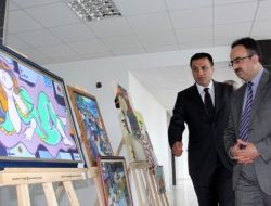 Orta Öğretim Öğrencileri, Etik Sergisi Açtı