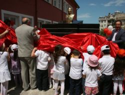 Giresun Belediyesi'nin Okullara Desteği Sürüyor