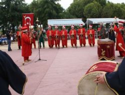 Uluabatlı Hasan Fethin 559'uncu Yıldönümünde Köyünde Anıldı