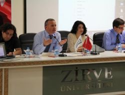 Chicago Zirvesi, Zirve’de Masaya Yatırıldı