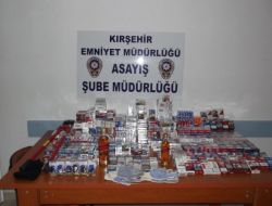 Kırşehir'de Sigara Ve Alkol Çalan 4 Kişi Tutuklandı
