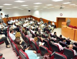 'Kamu Hizmeti Görevi Yapan İnsanlar En Başta Tarafsız Hizmet Vermeli'