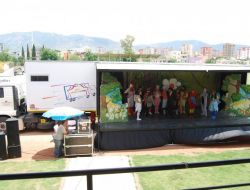 Gezici Tiyatro Ekibi, Yeşil Dünya İle Kozanlı Çocuklarla Buluştu