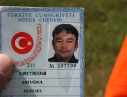 Motosiklet Belediyenin Temizleme Aracına Çarptı: 1 Ölü