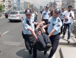 Öğrencilerden 'Zincirli' Eylem