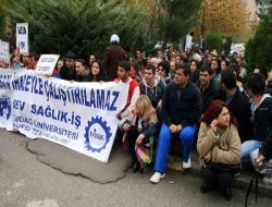 Uludağ Üniversitesi Tıp Fakültesi'ndeki İş Bırakma Eylemi Hastaları Mağdur Etti