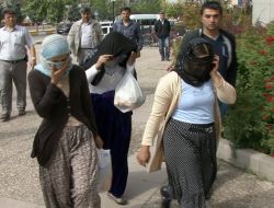 Tokalı Bayan Hırsızlar Yakalandı