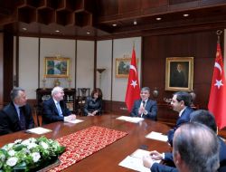 Gül, Gerhard Schroeder'i Kabul Etti!