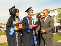 Kmyo’da Mezuniyet Sevinci