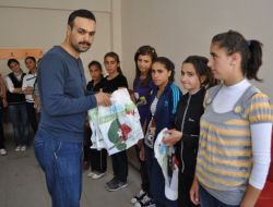 Sason-der’den Öğrencilere Kitap