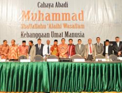 Endonezya Diline Çevrilen Sonsuz Nur Kitabına Muhteşem Gala