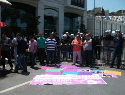 Kadınların Kürtaj Protestosunda Gerginlik