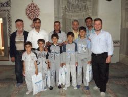 Sünnet Olan Depremzede Kardeşler İçin Mevlid-i Şerif Okundu