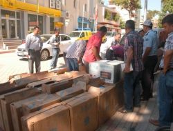 Ev Eşyaları Arasından Kaçak Sigara Çıktı