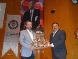 "Sivil Anayasa İle En Az 10 Kuşak 250 Yıl Yaşar"