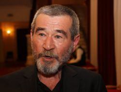 Yavuz Bingöl, Moskova’da Nazım Gecesinde Türküleri İle Coşturdu