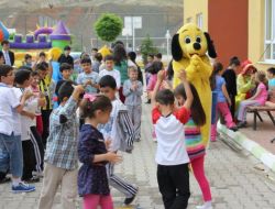 Kızılırmaklı Minikler Bahar Şenliğinde Eğlendi