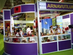 Türkçe Kültür Şöleni’nde Ülkelerin Farklı Dizayndaki Stantları Göz Kamaştırdı