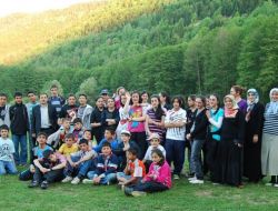 Posoflu Öğrenciler Sbs Öncesi Piknikte Stres Attı