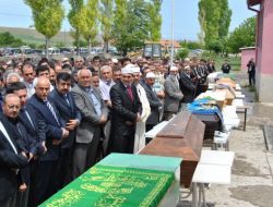 Trafik Kazasında Ölen 8 Kişi Son Yolculuğuna Uğurlandı