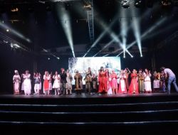 Davutoğlu: Sizlere Ne Kadar Teşekkür Etsek Azdır