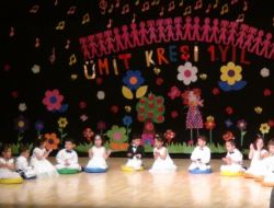 Tatvan Özel Ümit Kreşi'nden Yıl Sonu Gösterisi