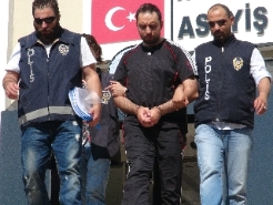 Sahte belgelerle kendini öldürdü