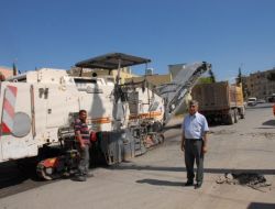 Adıyaman'da Cadde Ve Sokaklar Freze Makinesiyle Yenileniyor