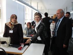 Bayburt'ta Açılan Tekstil Atölyesi İşsizlere Umut Olacak