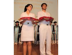 Fettah Tamince Denizcilik Anadolu Lisesi'nde Mezuniyet Sevinci