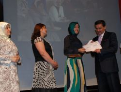 ‘aile Eğitimi Projesi’ne Katılanlara Sertifikaları Verildi