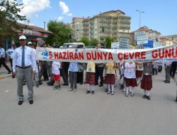 ÇEVRE İÇİN YÜRÜDÜLER