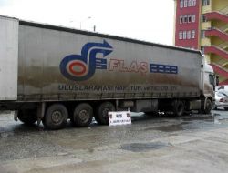 Rize'de  18 Ton Kaçak Çay  Ele Geçirildi!.