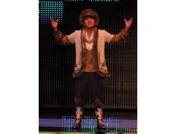 Türkçe Olimpiyatları Şarkı Finalinde Sanatçı Akını Yaşandı