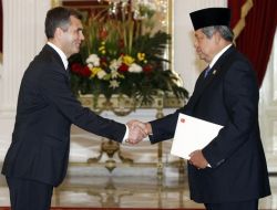 Türkiye'nin Cakarta Büyükelçisi Akçam, Güven Mektubunu Sundu