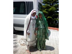 Dünya Çocukları Kıyafetleriyle De İlgi Odağı