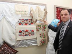 Halk Eğitimin Sergisinde Asırlık Sehpa Örtüsü Yer Aldı