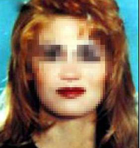 Oğlunun arkadaşıyla birlikte oldu!