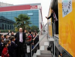 Öğrencilere Tır'da Suni Deprem Yaşatıldı