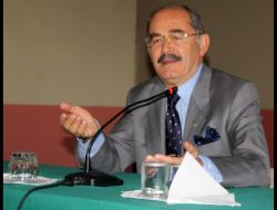 Chp’li Büyükerşen Tazminata Mahkum Oldu