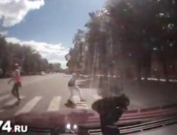 Rusya'da Aracın Çarptığı Öğrenci Metrelerce Sürüklendi